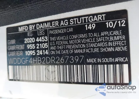 2013 Mercedes-Benz C-Class C 250 z USA, uszkodzony, nr VIN WDDGF4HB2DR267397